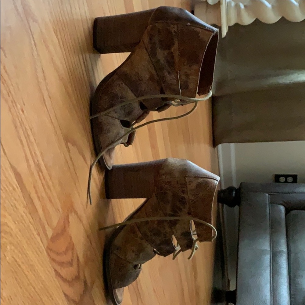 Booties - Picture 4 of 4